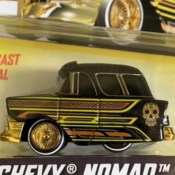 Car Tuned Series 1 56 Chevy Nomad 1956 Lowrider Black Diecast Metal CarTuned New - Picture 2 of 8
